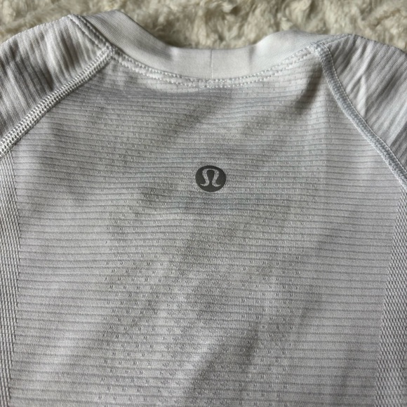 Lululemon Swiftly Tech Short Sleeve Shirt 2.0 - White/White - Picture 5 of 5